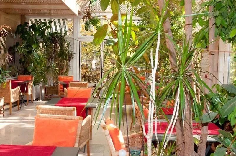 Hostellerie De La Vendee Lancy 3*,