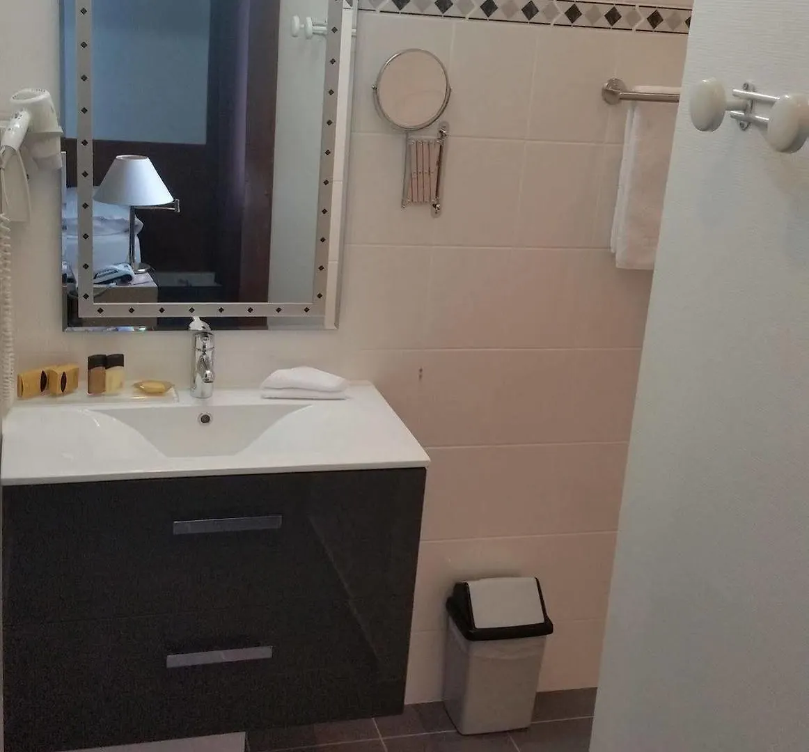 Hostellerie De La Vendee Lancy Hotel