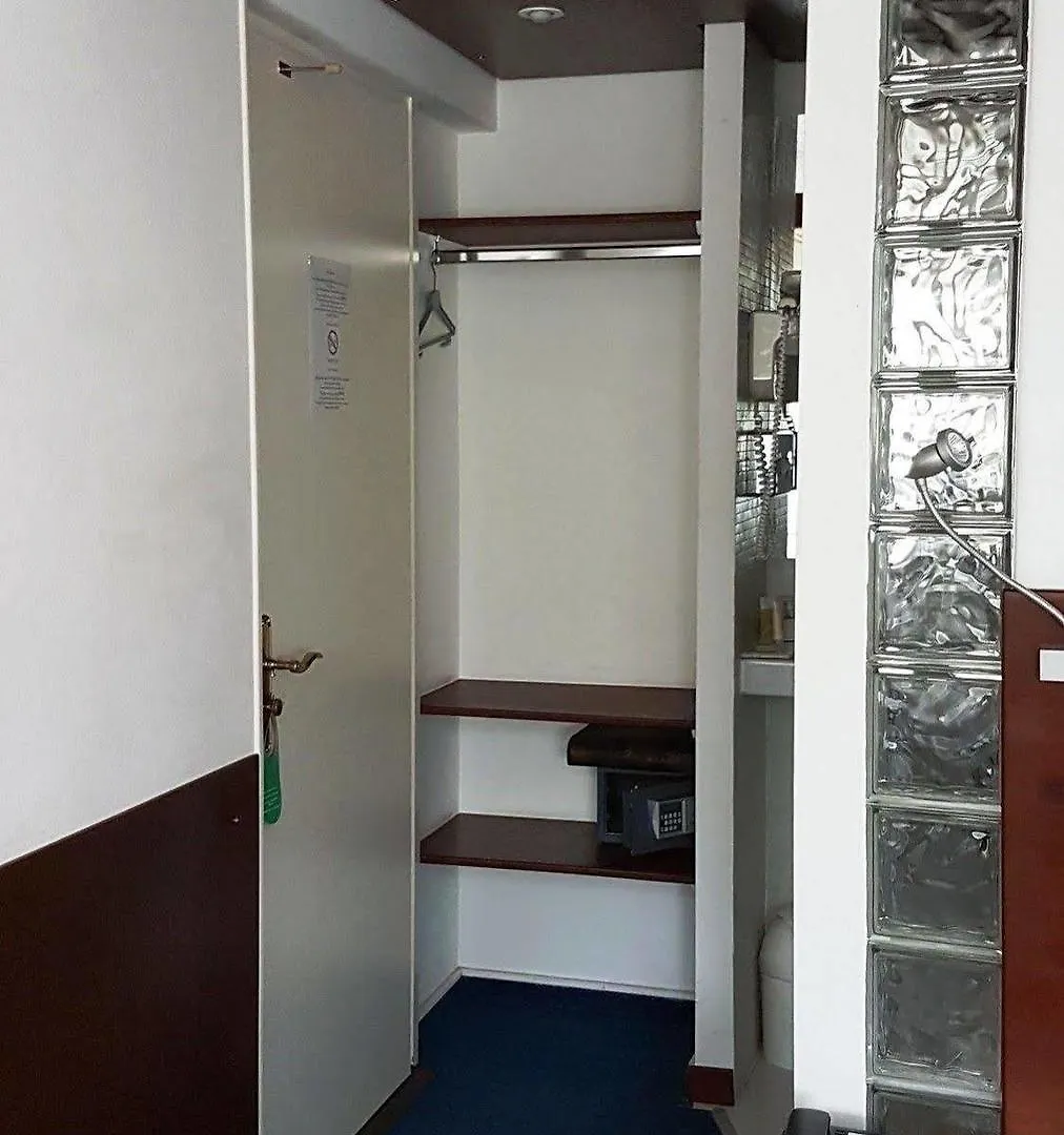 Hostellerie De La Vendee Lancy Hotel