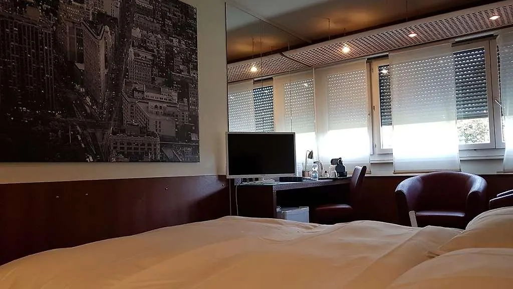 Hostellerie De La Vendee Lancy Hotel