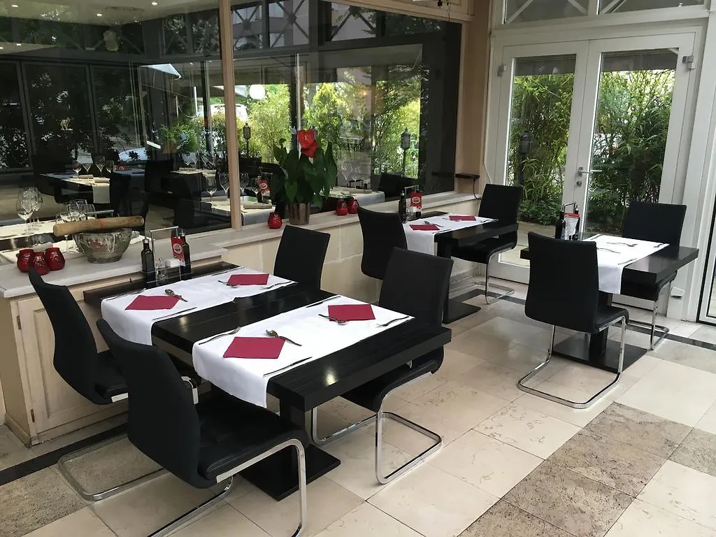 Hostellerie De La Vendee Lancy